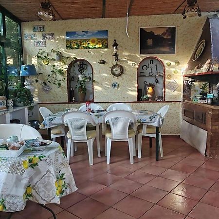 Villa Dei Fiori B&B Капри Экстерьер фото